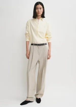 Double-pleated tailored trousers sand