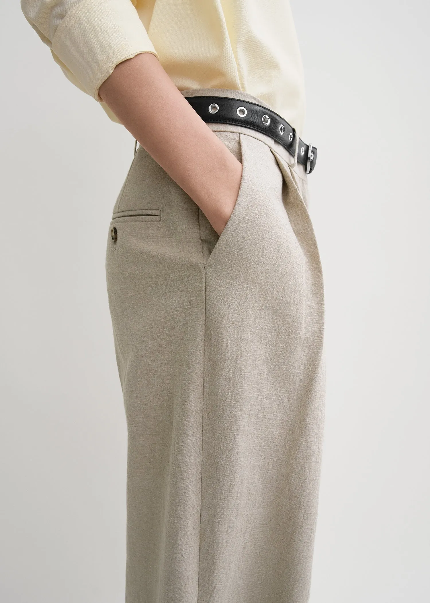 Double-pleated tailored trousers sand