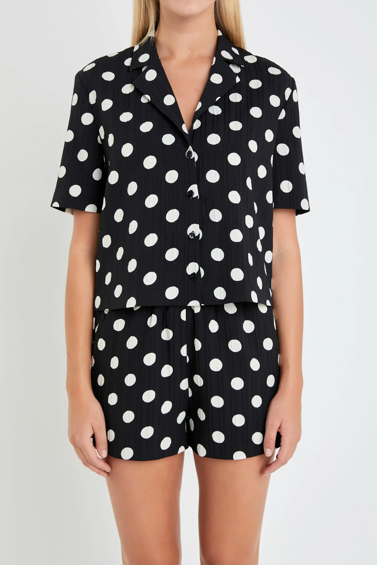 Textured Dots Short Sleeves Shirts